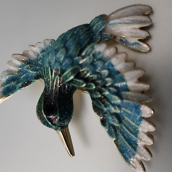 Hummingbird Brooch  SPARKLE Irridescence   and Beautiful - Picture 5 of 5